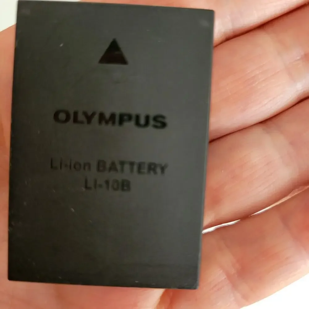 Genuine OEM Olympus Battery LI-10B 3.7V 1090Mah
